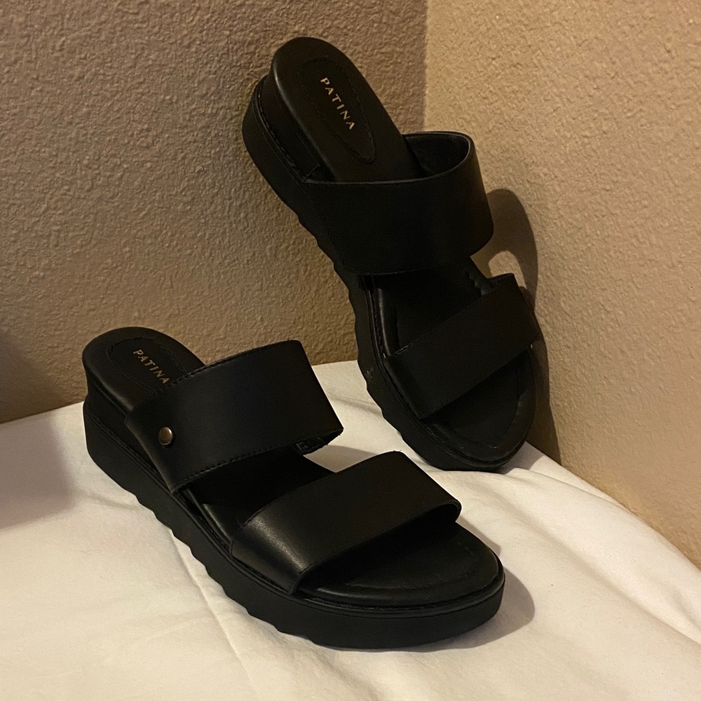 Patina Women's Black Double Strap Sandals